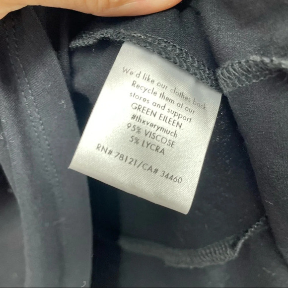 Eileen Fisher asymmetrical hem black tank med M - Picture 5 of 5